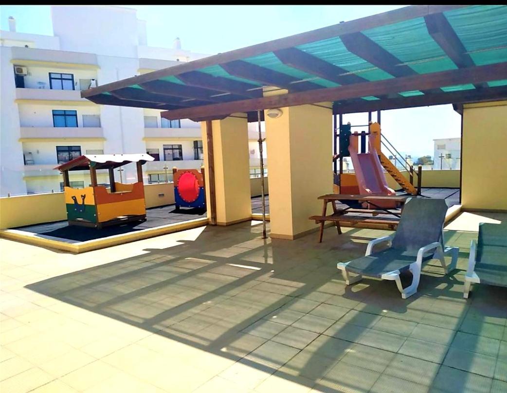 Ferienwohnung Ocean Breeze - Terrace Pools Armação de Pêra Exterior foto